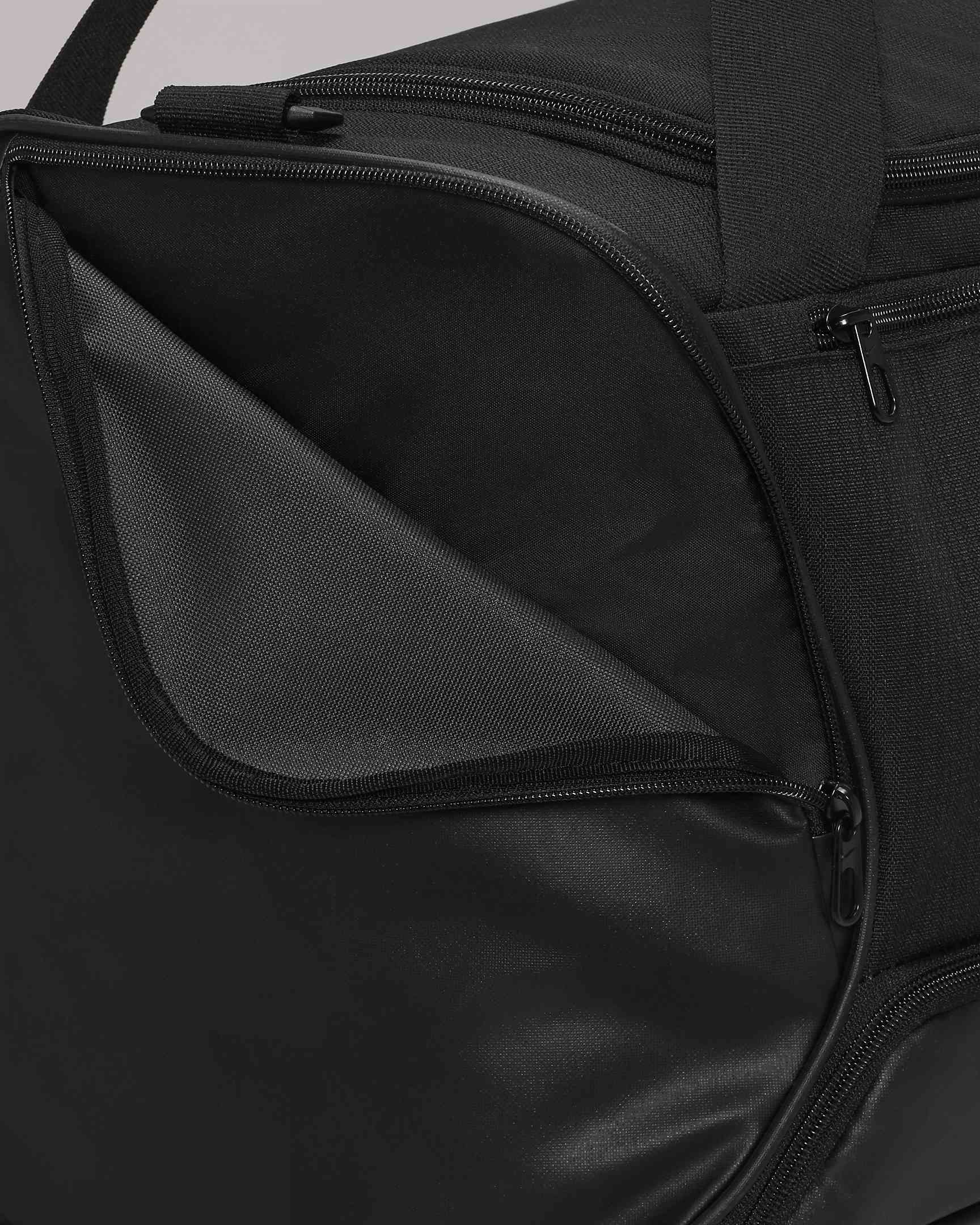 NIKE BRASILIA 9.5 UNISEX SPORTS BAG