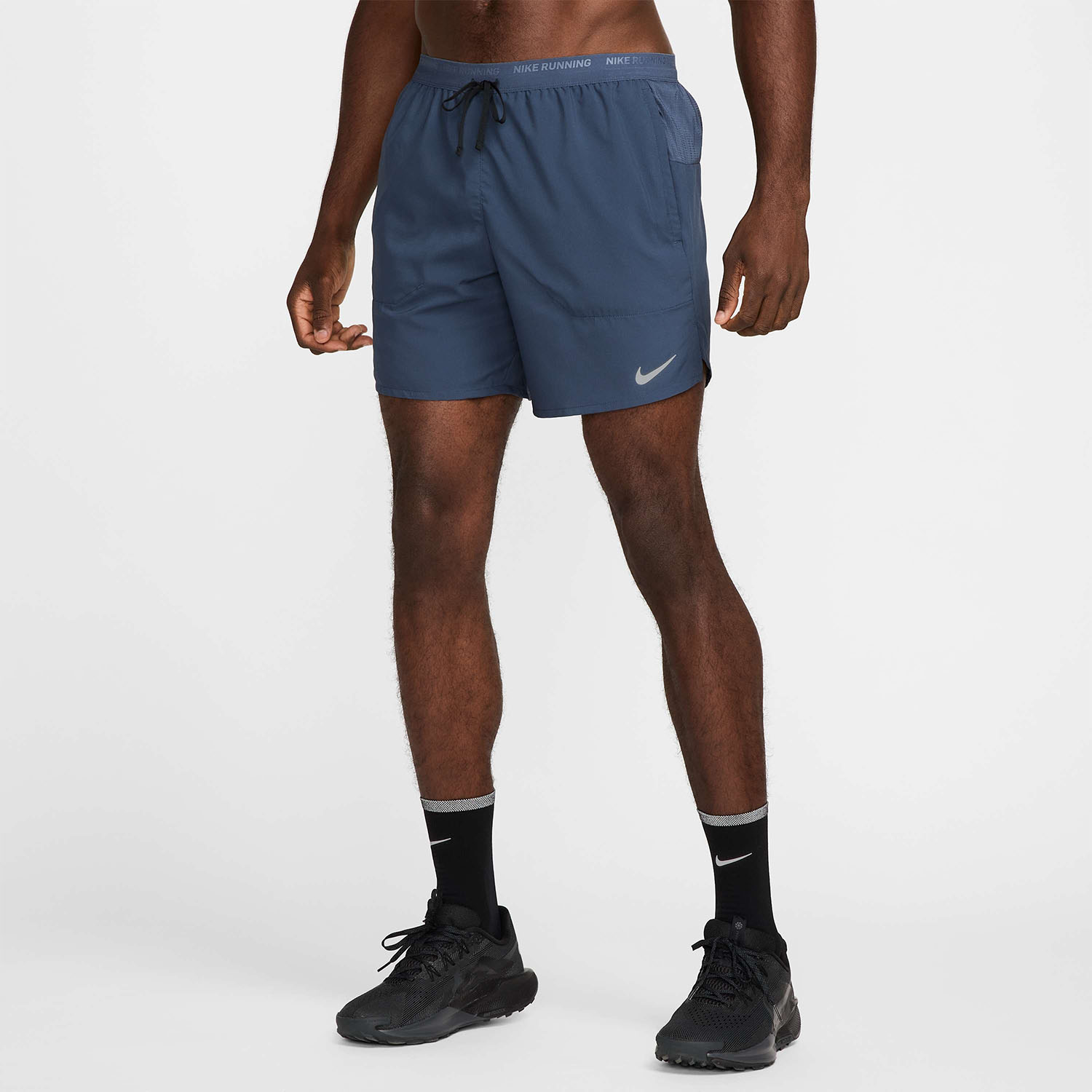 Nike Dri-FIT Stride 7in Shorts