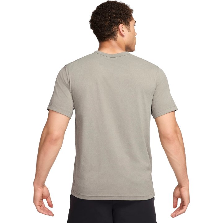 NIKE DRI-FIT UV HYVERSE MEN'S T-SHIRT