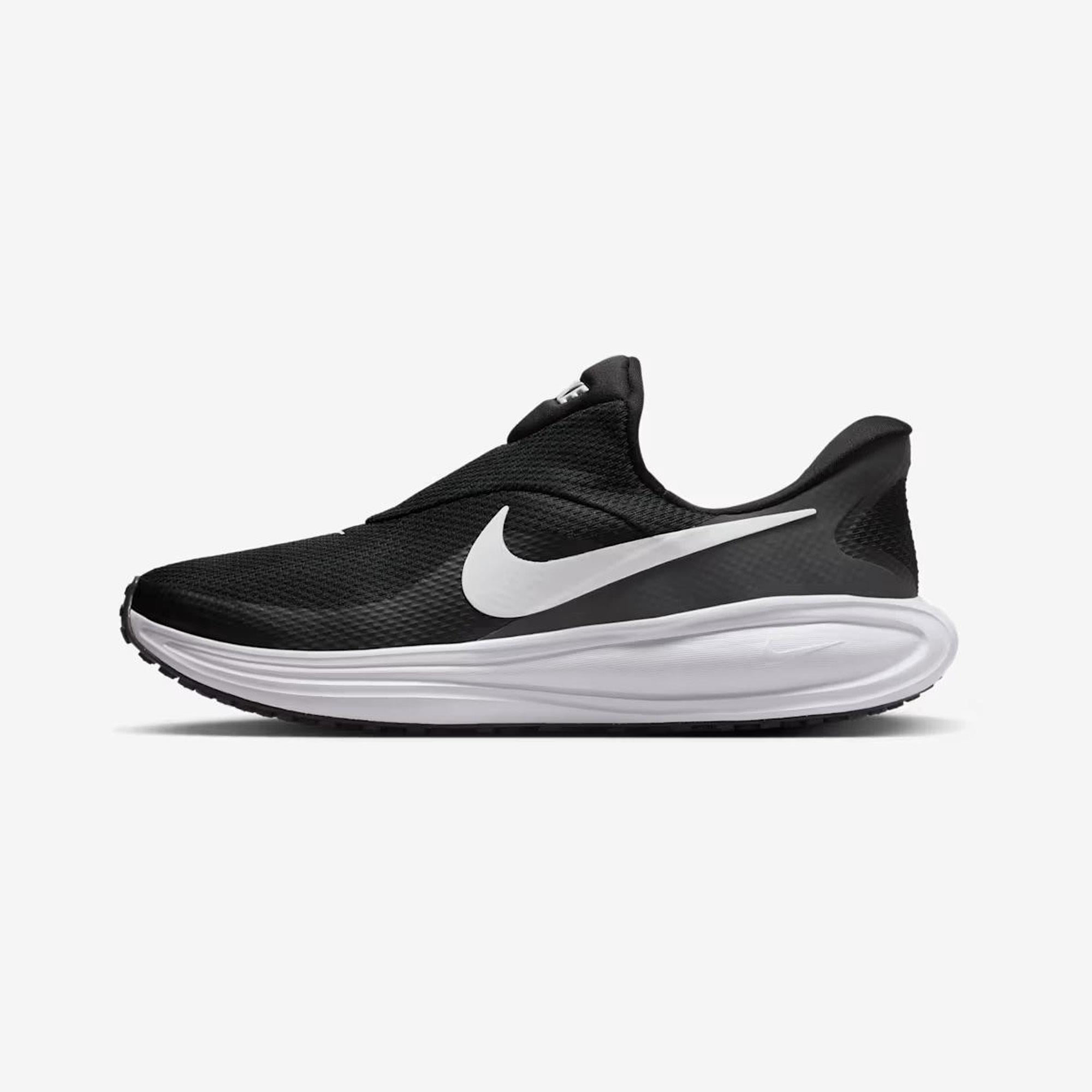 Nike Revolution 8 EasyOn Sneakers Men