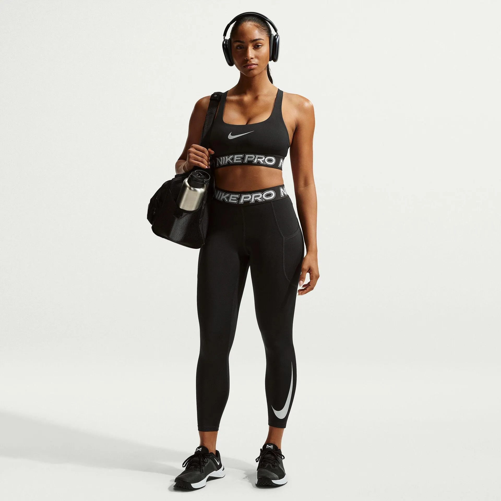 Nike Pro Mid-Rise Leggings Women