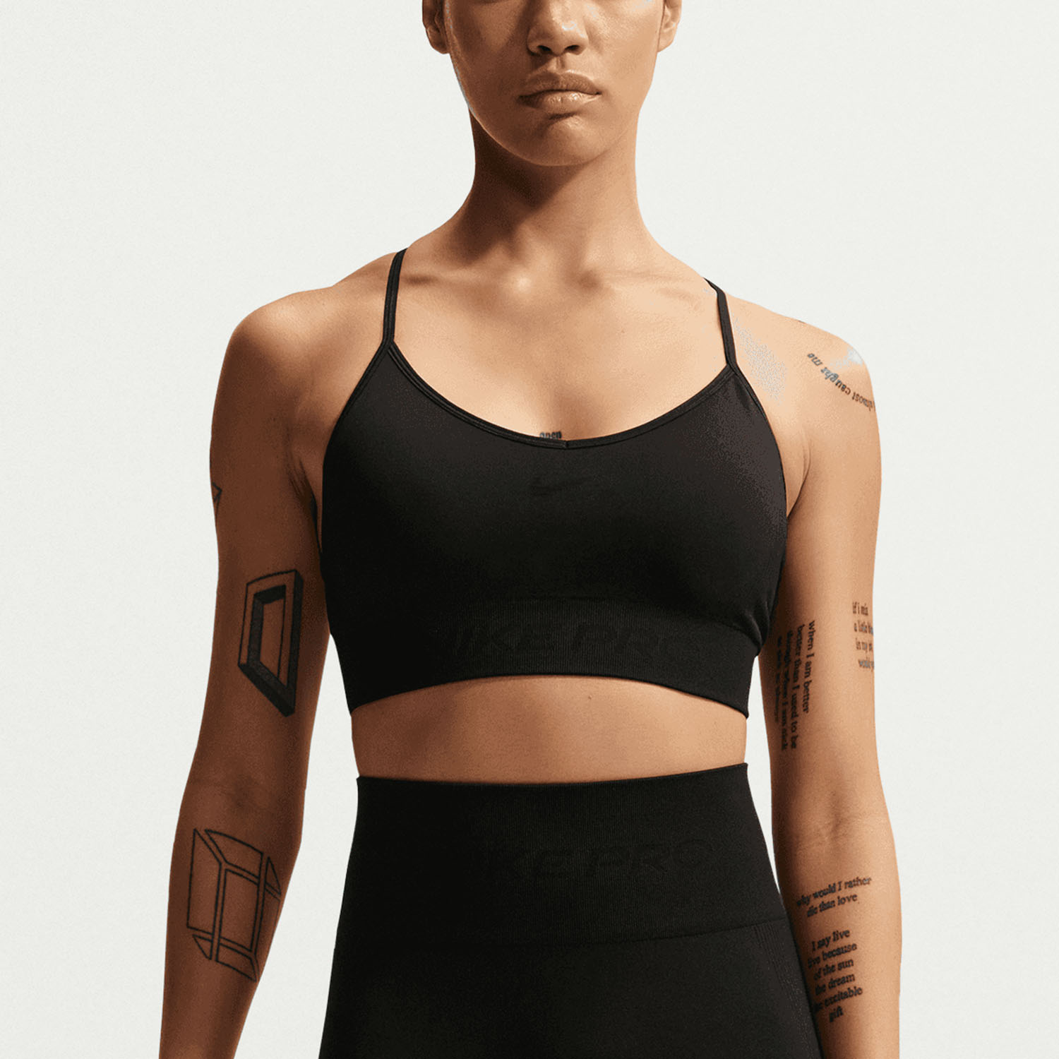 Nike Pro Seamless Light-Support Padded Sports Bra Women