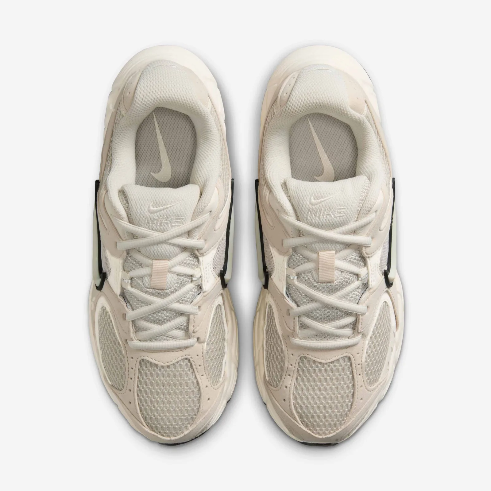 NIKE W V5 RUNNER Sneakers Women
