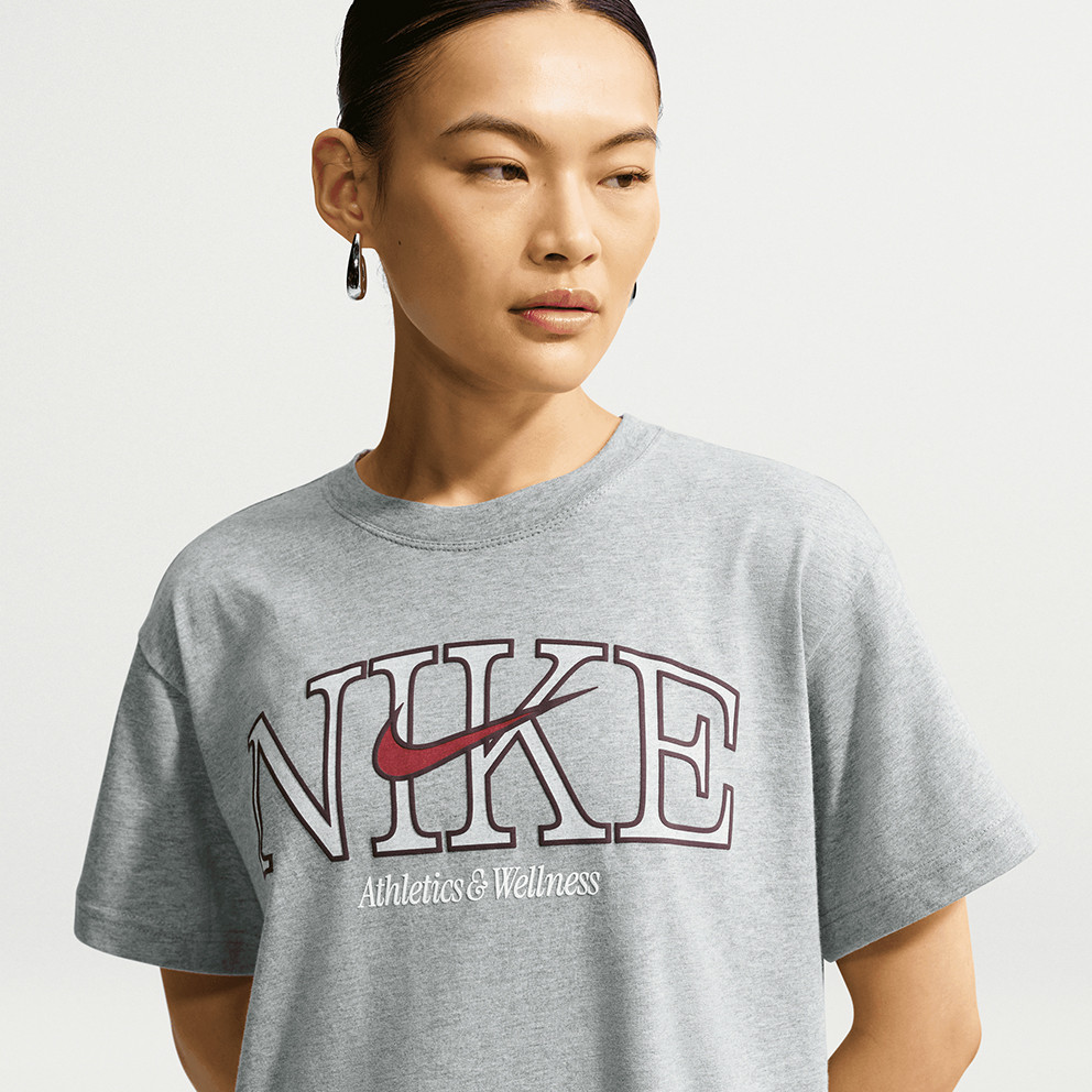 Nike Sportswear Classic Boyfriend Women's T-Shirt