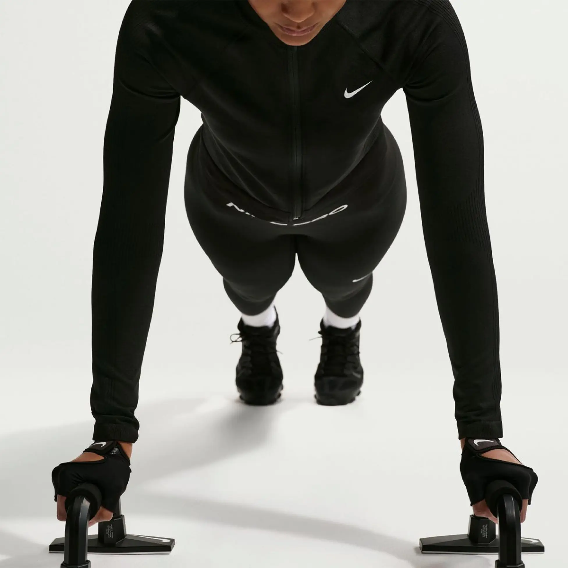 Nike Pro Dri-FIT Seamless Women's Full-zip Midlayer
