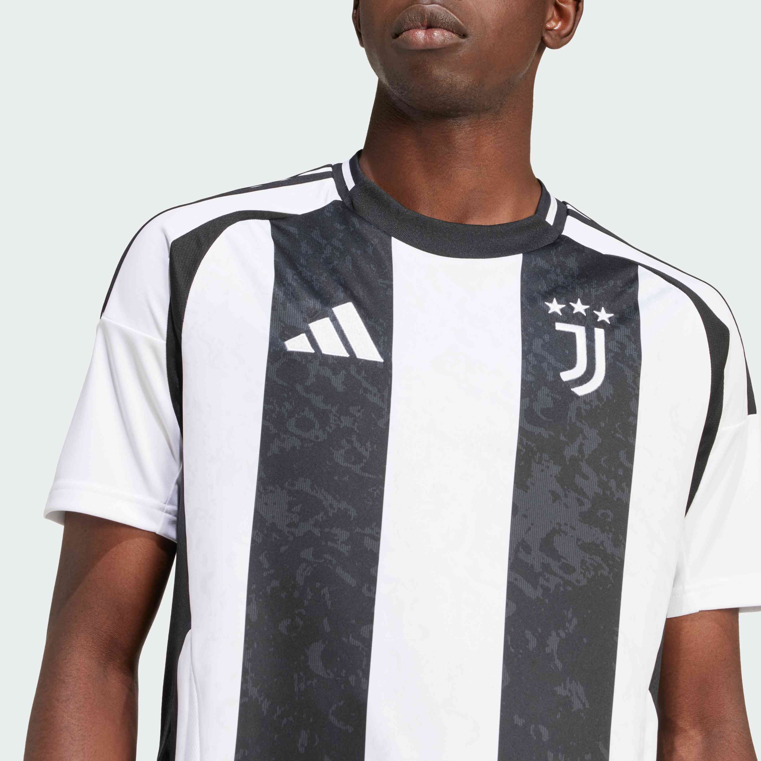 ADIDAS JUVENTUS 24/25 HOME JERSEY KİŞİ FUTBOL KÖYNƏYİ