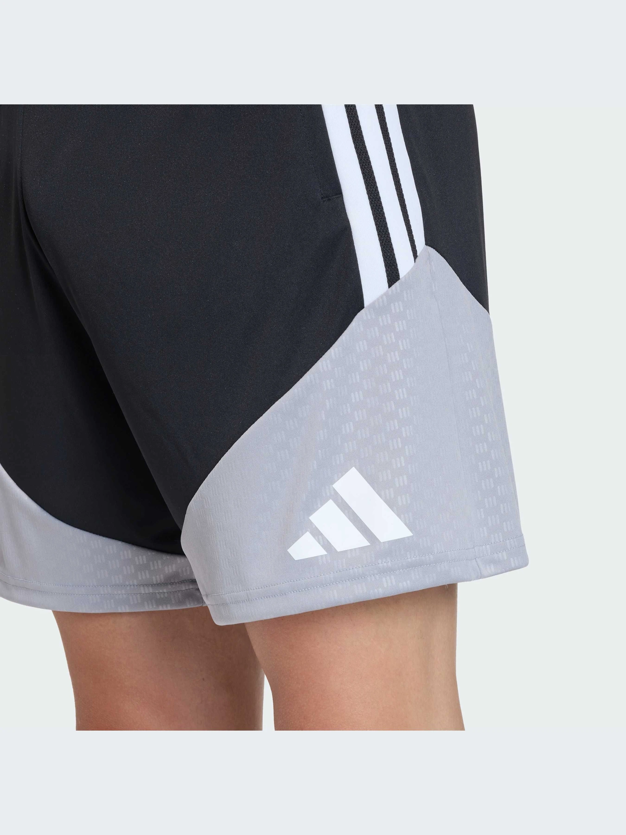 Adidas Tiro 26 Competition Kişilər üçün məşq şortları